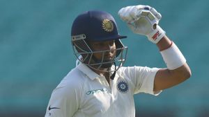 పృథ్వీ షా, రహానే విధ్వంసం.. సెమీఫైనల్‌కు ముంబై!