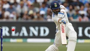 IND vs AUS: కోహ్లి కొంపముంచిన అలసత్వం.. సేమ్ సేమ్ బట్ డిఫరెంట్! (Video)