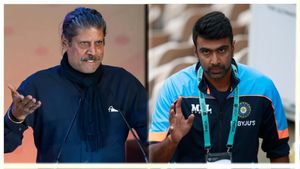 అశ్విన్‌లో ఏదో అసంతృప్తి.. బీసీసీఐ తప్పు చేసింది: కపిల్ దేవ్