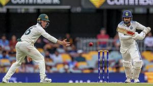 IND Vs AUS: ఆకాష్ బౌండరీ కొట్టగానే సెలబ్రేట్ చేసుకున్న గంభీర్..!