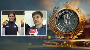 ఖేల్ రత్న నామినేషన్లలో రాజకీయం.. మనుబాకర్‌ తండ్రి ఆగ్రహం!