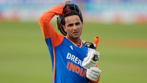 అభిషేక్ శర్మ ఊచకోత.. యూవీ సాధించిన మూడు భారీ రికార్డ్స్ గోవిందా!