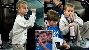 'రాత్రి ఒంటిగంటైంది.. పడుకోరా ఇక!?' - లవ్లీ పెళ్లాం, క్యూట్ డాటర్ తో జకోవిచ్!! (వీడియో వైరల్)