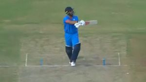 కరుణ్ నాయర్ ఊచకోత.. సెలెక్టర్లకు తప్పని గోస!