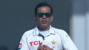 పాకిస్థాన్ స్పిన్నర్ ఆల్ టైమ్ రికార్డ్ - 1952 తర్వాత ఇదే తొలిసారి