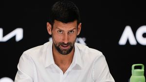 Australian Open - టెన్నిస్ స్టార్ జకోవిచ్ పై విషప్రయోగం!