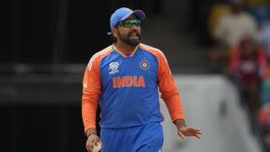 Champions Trophy : పాకిస్థాన్ కు రోహిత్ శర్మ! - పీసీబీ ఏం చెప్పిందంటే?