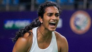 పీవీ సింధుకు మళ్లీ షాక్