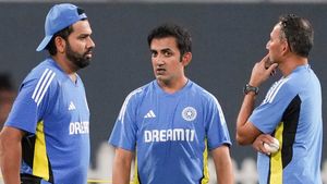 రోహిత్, గంభీర్, అగార్కర్ మధ్య విభేదాలు - నిజం బయపెట్టేసిన బీసీసీఐ!!