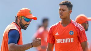 రోహిత్, యశస్వి ఇన్.. పృథ్వీ షా ఔట్! ముంబై రంజీ టీమ్ ఇదే!