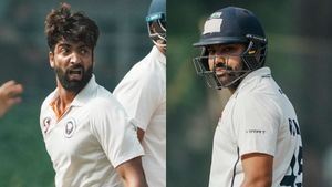 రోహిత్ నా దేవుడు.. సంబరాలు ఎలా చేసుకుంటా?: ఉమర్ నజీర్