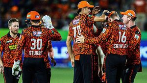 ఆ జట్టు దెబ్బకు సన్‌రైజర్స్‌కు బోనస్ షాక్!