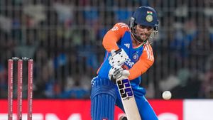 IND VS ENG : తెలుగోడి దెబ్బ.. కోహ్లీ వరల్డ్ రికార్డ్ బ్రేక్.. ప్రపంచలోనే తొలి ప్లేయర్ గా ఘనత