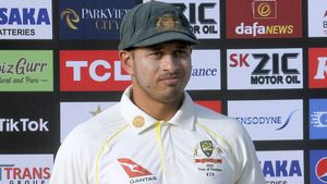 వామ్మో.. అతన్ని తలుచుకుంటేనే భయంగా ఉంది: ఉస్మాన్ ఖవాజా (వీడియో)