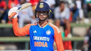 IND VS ENG Century : SRH బ్యాటర్ దబిది దిబిడే.. అభిషేక్ శర్మ డబుల్ ధమాకా రికార్డ్