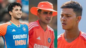 'గిల్, జైశ్వాల్ తో పోటీ పడుతున్నారా?'- అభిషేక్ శర్మ సమాధానం భళా!