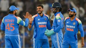 రోహిత్ ఇంకా ఆ దావత్ ఇయ్యలేదు: అక్షర్ పటేల్ (వీడియో)