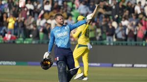 ENG VS AUS: @165..మోత మోగించిన బెన్ డకెట్ - ఛాంపియన్స్ ట్రోఫీ చరిత్రలో రికార్డు స్కోరు