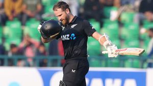 చరిత్ర సృష్టించిన కేన్ మామ.. కోహ్లీ రికార్డ్ బద్దలు!