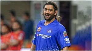 IPL 2025: ధోనీ ఫిట్‌నెస్ అప్డేట్ - ఆ రోజే CSK క్యాంపులోకి ఎంట్రీ!