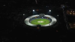 Champions Trophy: కరాచీ స్టేడియంలో 'అతడు' అరెస్ట్.. భద్రతపై భయాందోళన