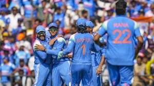 IND vs ENG: చరిత్ర సృష్టించిన రోహిత్ శర్మ.. ధోనీ రికార్డ్ బద్దలు!