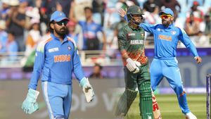 IND VS BAN: 'రేయ్ అలా చేశావేంట్రా'.. కేఎల్ రాహుల్ పై రెచ్చిపోయిన కోహ్లీ!