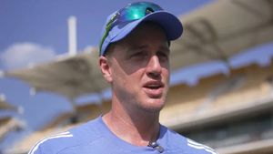 టీమిండియాకు షాక్.. తండ్రి మరణంతో 'అతడు' స్వదేశానికి!