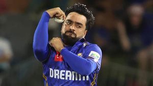 చరిత్ర సృష్టించిన రషీద్ ఖాన్.. ఇక ఎవడ్రా ఆపేదీ!