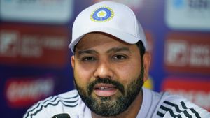 IND vs PAK: వారి వల్లే ఈ విజయం.. కోహ్లీ సెంచరీకి ఆశ్చర్యపోలేదు: రోహిత్ శర్మ