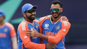 IND VS PAK Rohith: పాకిస్థాన్‌తో మ్యాచ్.. 'అది నేనలా చెప్తాను - అక్షర్ నువ్వైతే రెడీగా ఉండు!'