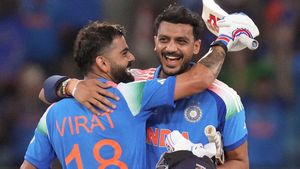 కోహ్లీ సెంచరీ కోసం లెక్కలు చేశా: అక్షర్ పటేల్