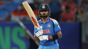 IND vs PAK: చరిత్ర సృష్టించిన విరాట్ కోహ్లీ.. సచిన్ వరల్డ్ రికార్డ్ బద్దలు!