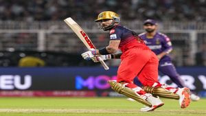 CSK VS RCB Kohli: సీఎస్కే స్పిన్ అటాక్ - కోహ్లీ వ్యూహం ఇదే!!