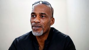 అప్పుడు భారతపై సెంచరీ బాదిన గొప్ప ఆల్‌రౌండర్ - ఇప్పుడేమో స్మగ్లర్!!