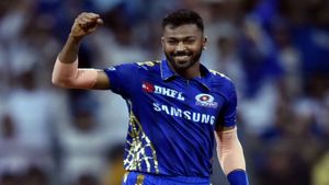 ఐపీఎల్ ముందు అగ్రస్థానంలోకి హార్దిక్ పాండ్య