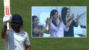 karun Nair: కరుణ్ నాయర్ మళ్లీ సెంచరీ - ఆనందంతో అతడి భార్య ఏం చేసిందంటే? (వీడియో వైరల్)