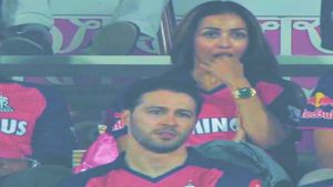 CSK VS RR: దిగ్గజ క్రికెటర్‌తో ప్రేమలో పడిన మలైకా అరోరా!!