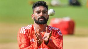 'సిరాజ్‌తో నాకు రంకు అంటగట్టారు' - అసలు విషయం బయటపెట్టిన బిగ్‌బాస్ బ్యూటీ