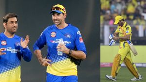 MS Dhoni: ధోని గాయపడ్డాడా?.. బ్యాటింగ్ ఆర్డర్‌పై సీఎస్కే కోచ్ కీలక ప్రకటన
