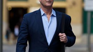 IND VS Nz: 25ఏళ్ల క్రితం ఛాంపియన్స్ ట్రోఫీ ఫైనల్ హీరో!.. ఇప్పుడు పాతాళానికి దిగాజారి క్లీనర్‌గా!!