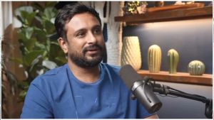 IND vs NZ: ఆర్‌సీబీ అభిమానులను రెచ్చగొట్టిన అంబటి రాయుడు! (వీడియో)