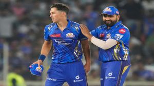 Mumbai indians: ప్రమాదంలో రోహిత్ శర్మ..!