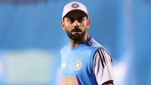 విరాట్@300 - స్పెషల్ మ్యాచ్ కోసం ప్రత్యేక అతిథి!.. ఎవరొచ్చారో తెలుసా?