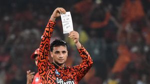 IPL 2025: చరిత్ర సృష్టించిన అభిషేక్ శర్మ!