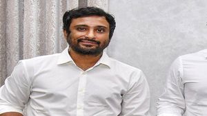 Ambati rayudu: 17ఏళ్లుగా అదే తప్పు.. ఆ ఫ్రాంఛైజీ డబ్బులు దండగ!