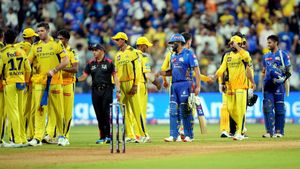 IPL 2025: ముంబై చేతిలో ఘోర పరాజయం.. CSK ప్లే ఆఫ్స్ చేరాలంటే..?