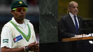 ఉగ్రదాడిలో పాత్ర లేకపోతే పాక్ ప్రధాని ఎందుకు స్పందించలేదు: పాక్ క్రికెటర్