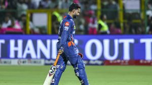 IPL 2025: ఐపీఎల్ కాస్ట్‌లీ ప్లేయర్స్.. 18 సీజన్లలోనూ అందరిది పంత్ కథే!