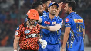 SRH vs MI: ఇషాన్ కిషన్ ఔట్.. అంపైర్ ఘోర తప్పిదం!